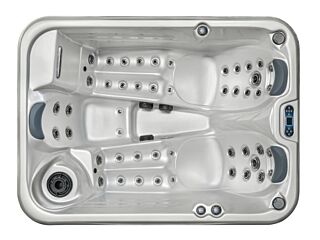 HC 4  - 3 Person Hot Tub
