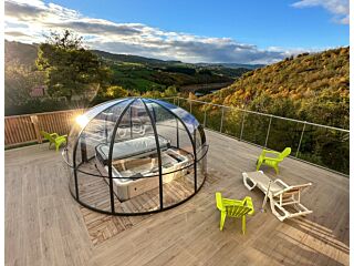 Year Round Hot Tub Enclosure Rondo